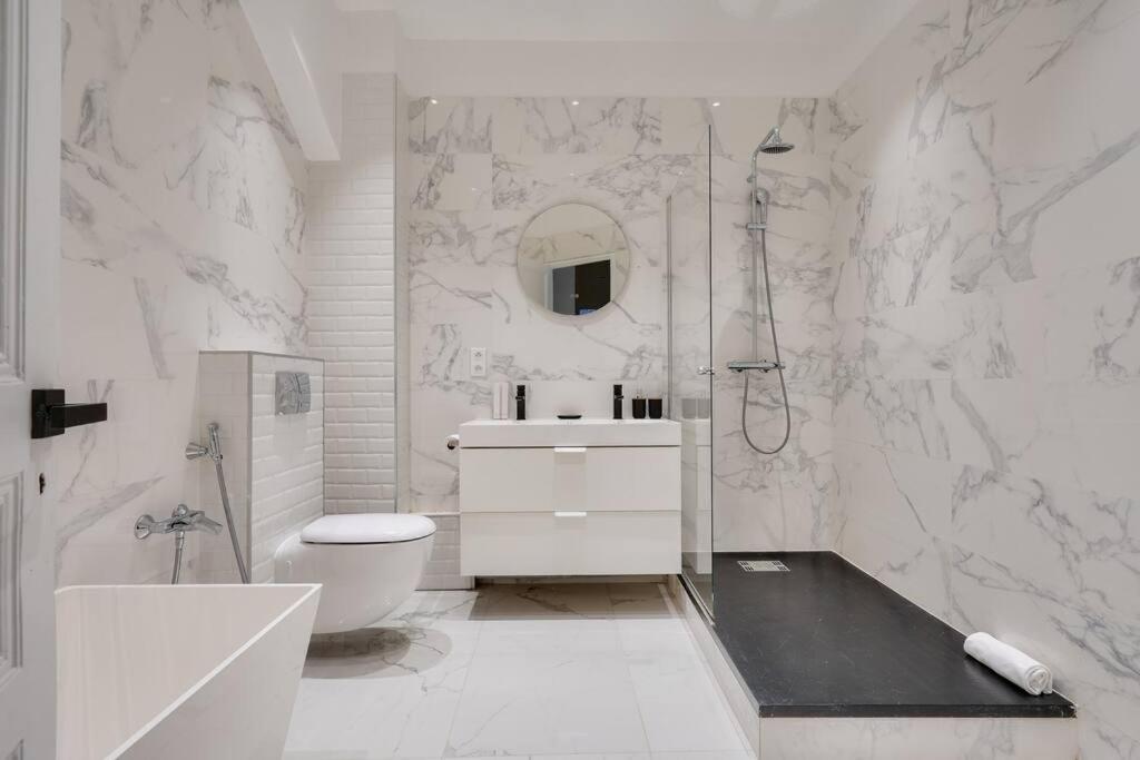 Appartement Superbe Haussmannien Aux Prestations Luxueuses